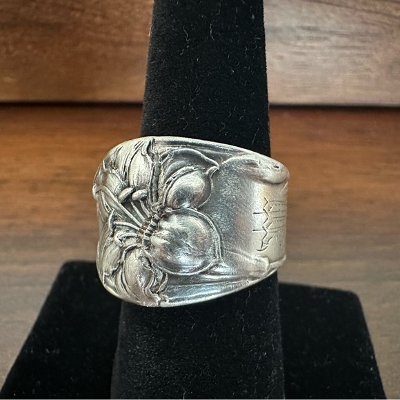 Hand Crafted Jewelry - “W” Spoon Ring